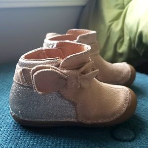 Stride Rite suede booties toddler 5